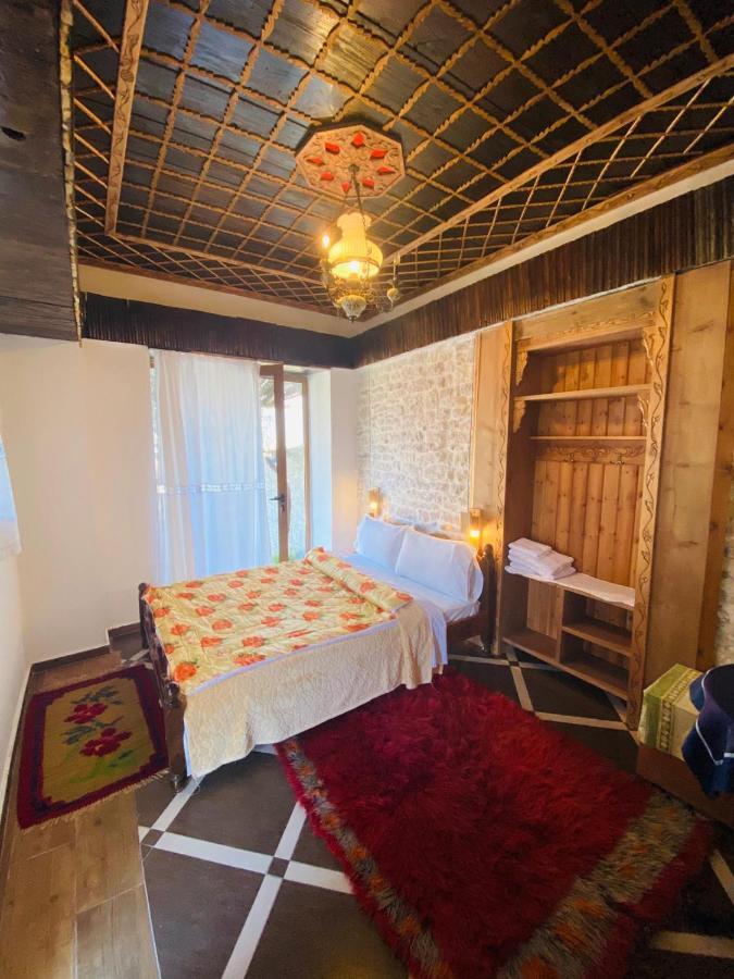 Guesthouse Mele Gjirokaster Ngoại thất bức ảnh