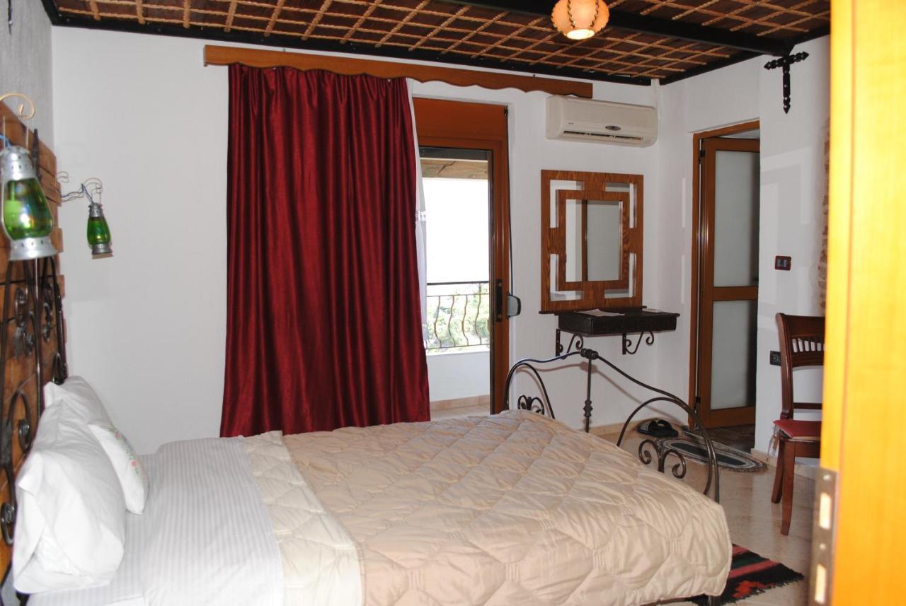 Guesthouse Mele Gjirokaster Ngoại thất bức ảnh