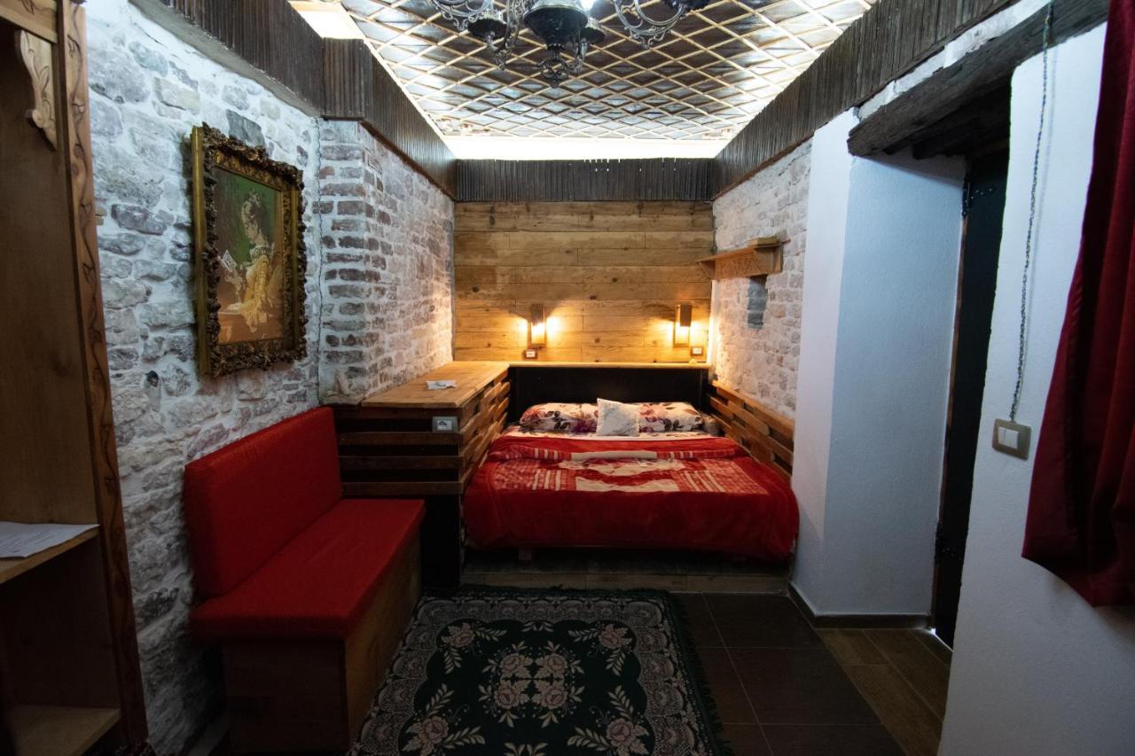 Guesthouse Mele Gjirokaster Ngoại thất bức ảnh